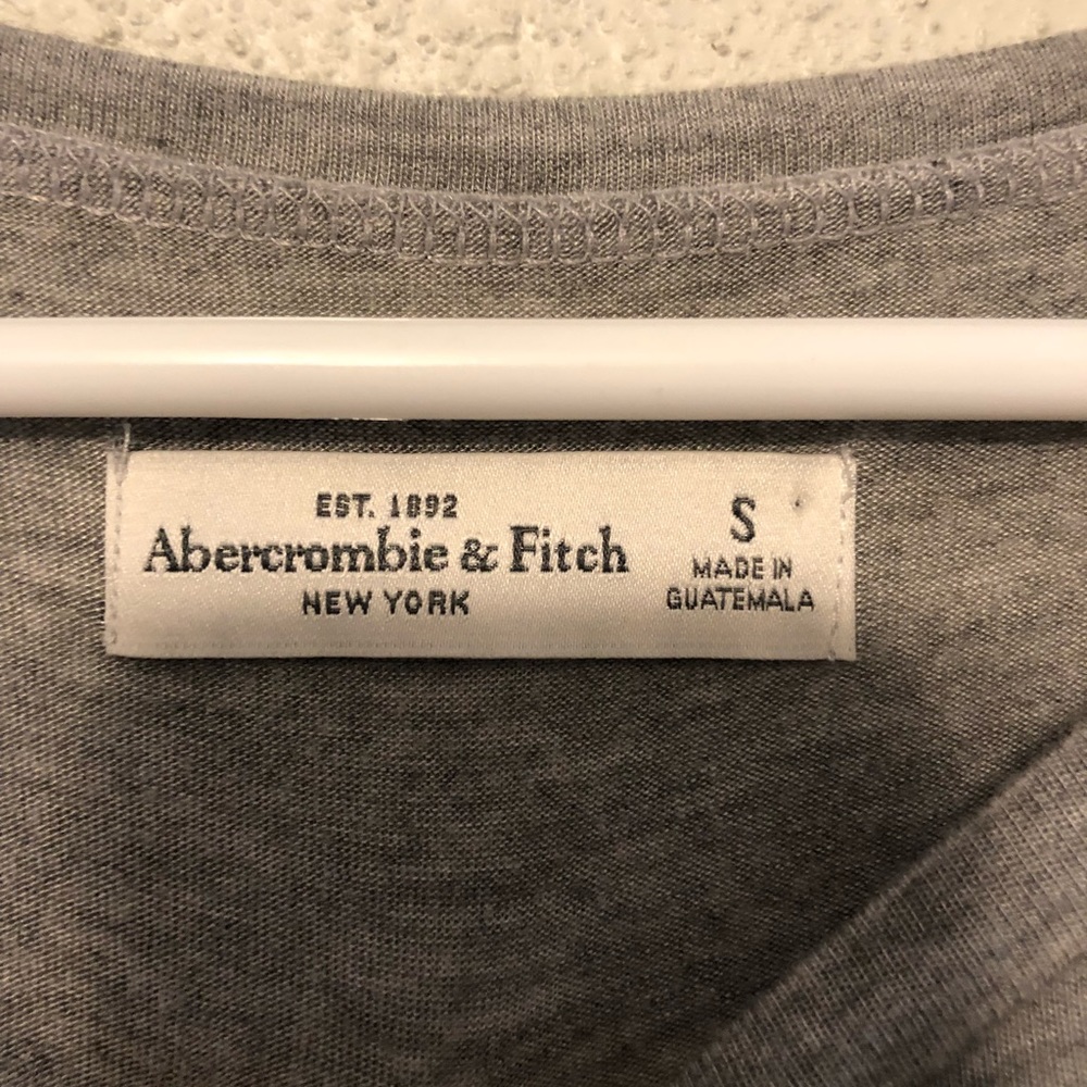 A&F Tee - Picture 3 of 4